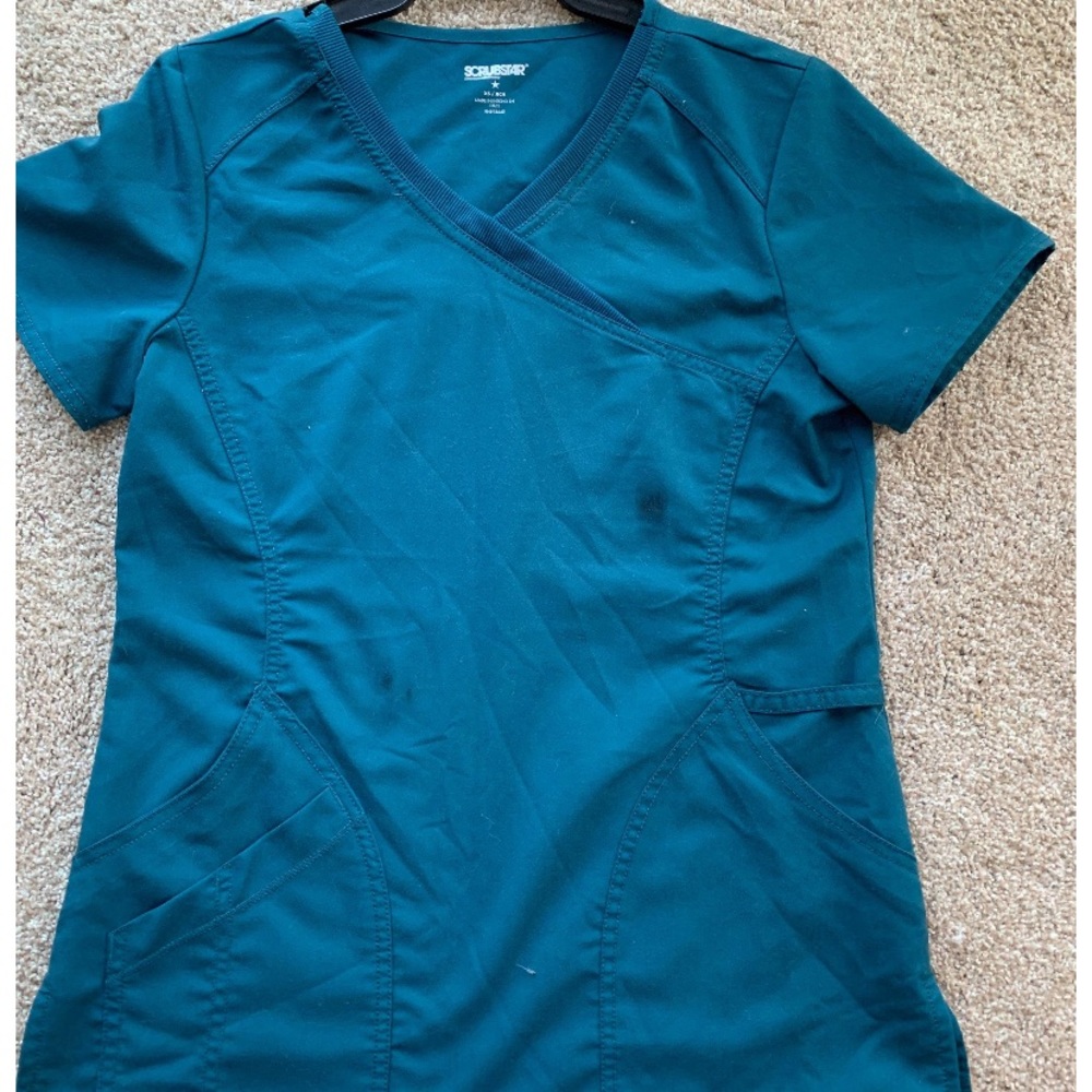 Scrub top